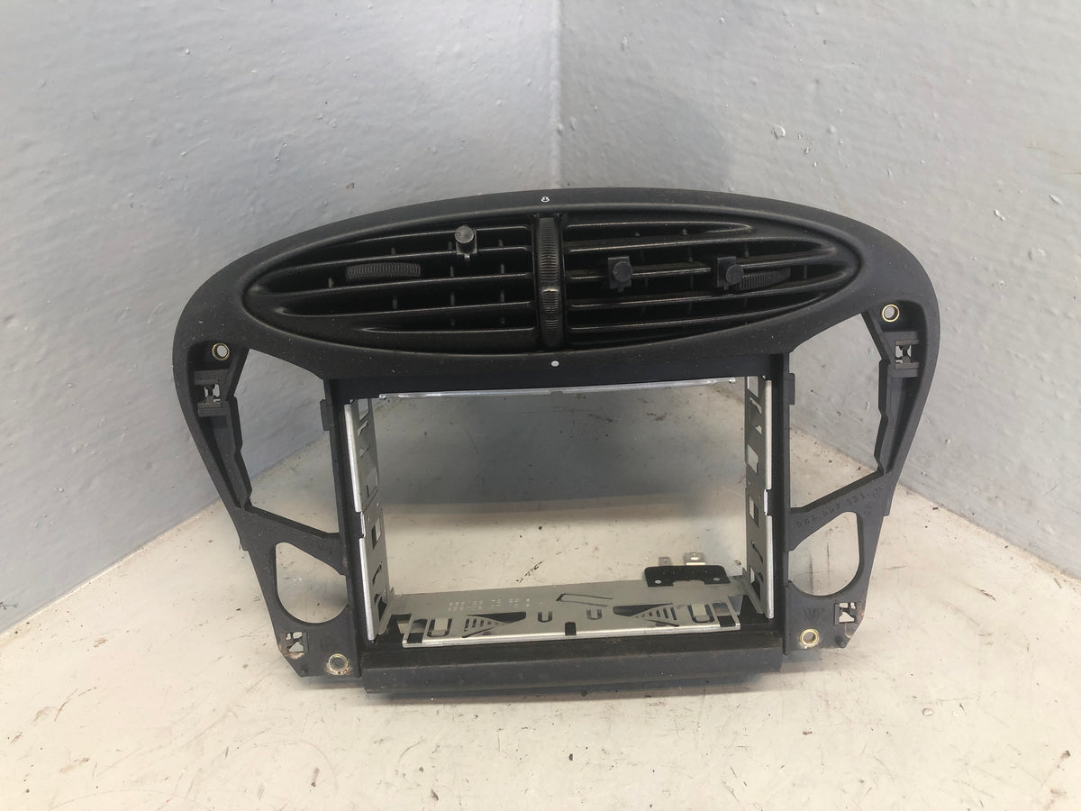 Porsche Boxster 986 Centre Air Vents Dashboard Trim 996 642 103 01 1996 to 2004