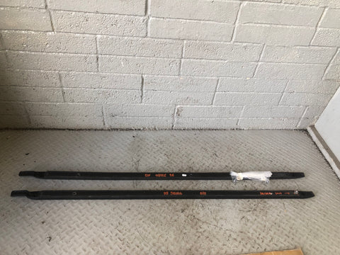 Discovery 3 Roof Rails Three Quarter Length Roof Bars Land Rover J12086
