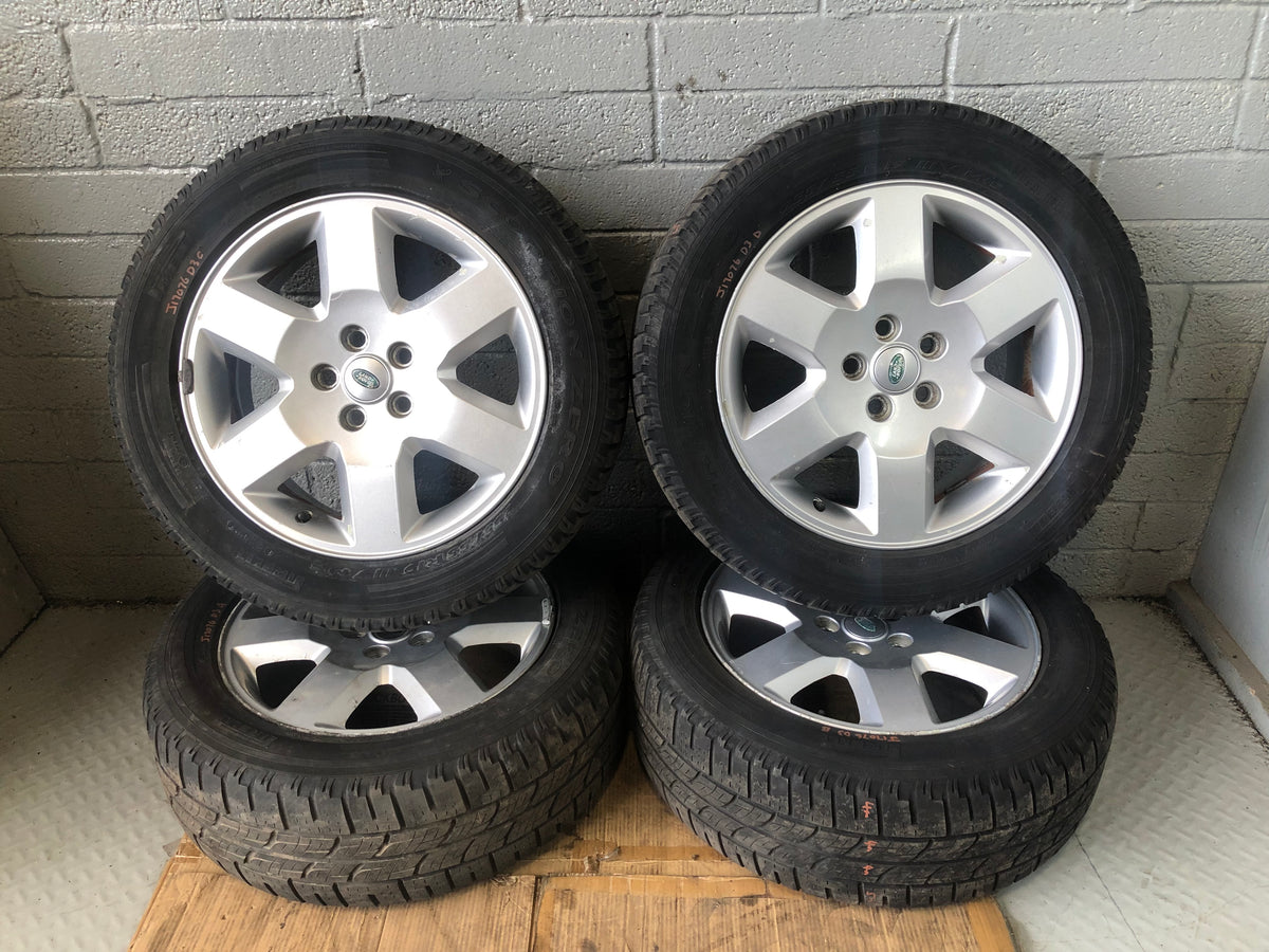 Discovery 3 Alloy Wheels and Tyres 255/55R19 Set of x 4 Land Rover J17076