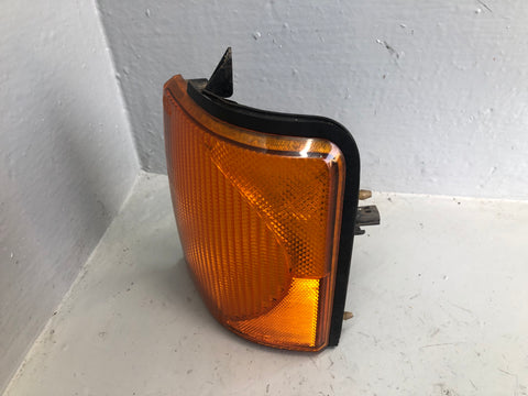 Discovery 2 Indicator Near Side Front TD5 And V8 Land Rover 1998 to 2002