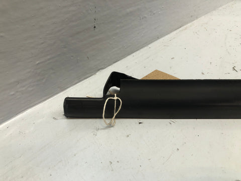 Discovery 2 Weather Strip Seal Near Side Rear Window Trim Land Rover