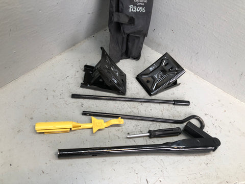 Discovery 3 4 Tool Kit in a Bag KBK500160 Land Rover 2004 to 2016 J23096
