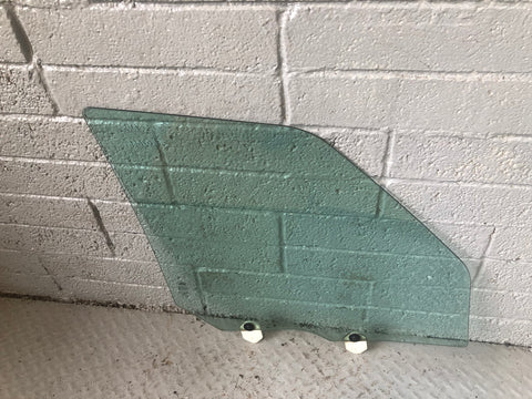 Discovery 3 Window Glass Near Side Front Land Rover 2004 to 2009 K02066