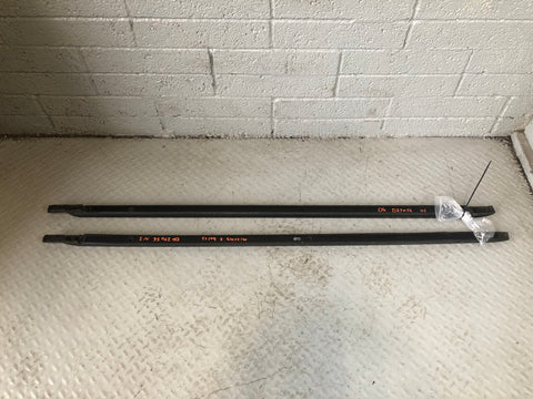 Discovery 4 Roof Rails Three Quarter Length Roof Bars Land Rover D27056
