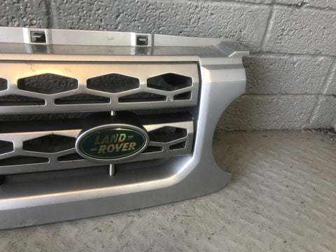 Discovery 4 Grille Front Zermatt Silver Land Rover 2009 to 2016 L10076