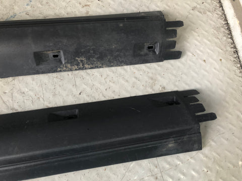 Discovery 3 or 4 Sill Trim Cover Protector Pair Land Rover 2004 to 2014 D03086