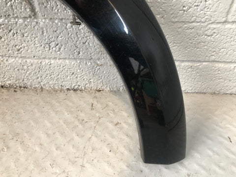 Discovery 4 Wheel Arch Trim Front Off Side Santorini Black Land Rover D27056