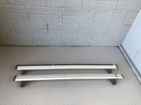 Thule WingBar with Lock and Key to fit Discovery 3 / 4 Land Rover L10076