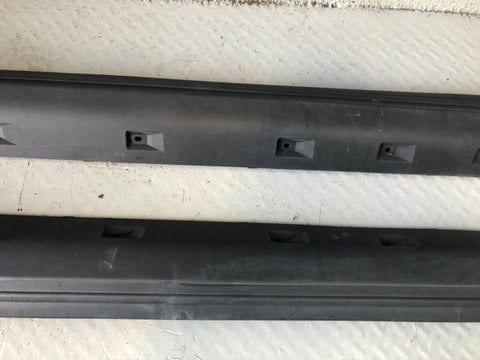 Discovery 3 or 4 Sill Trim Cover Protector Pair Land Rover 2004 to 2014 J14096