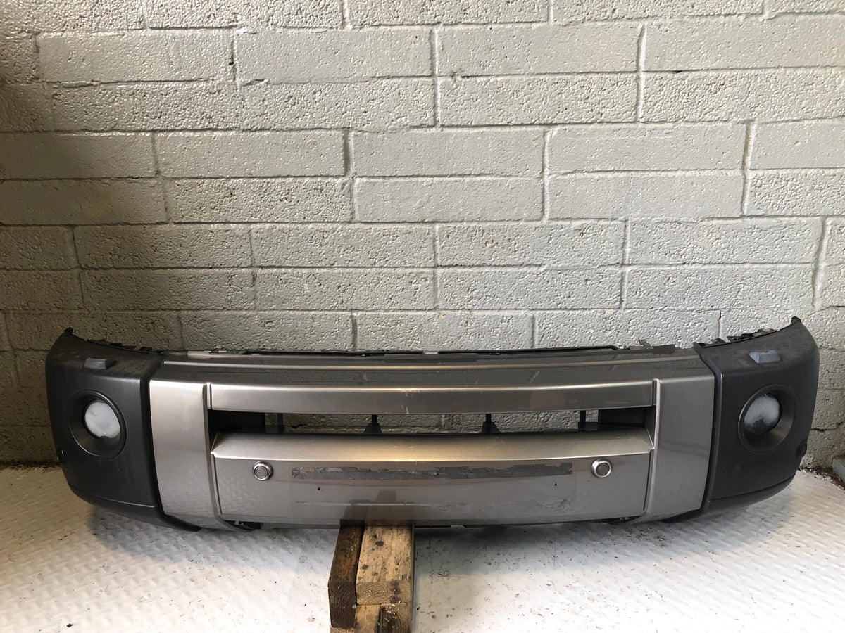Discovery 3 Front Bumper in Stornoway Grey Land Rover 2004 to 2009 L07106