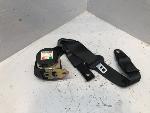 Discovery 2 Seat Belt Off Side Rear 2nd Middle Row Black Land Rover 1998 to 2004