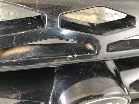 Range Rover Sport Grille Front in Black Pre-Facelift L494 2014 to 2018
