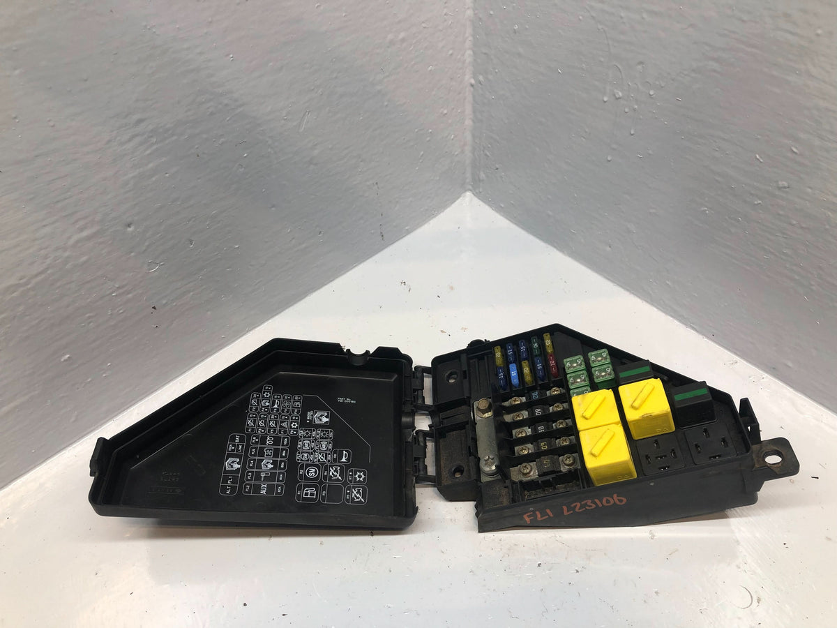 Freelander 1 Fuse Box Engine Bay 2.0 TD4 YQE500380 Land Rover 2001 to 2006