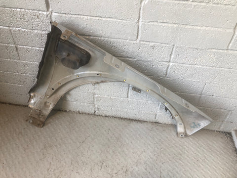 Discovery 4 Wing Near Side Front Zermatt Silver Land Rover 2009 to 2016 L10076