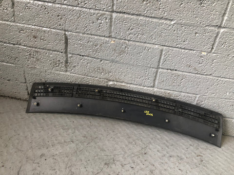 Range Rover L322 Bonnet Grill Under Windscreen 2002 to 2013 L29076