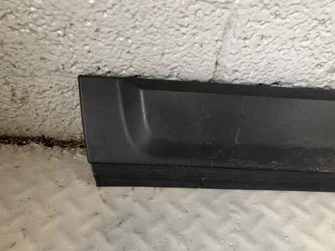Discovery 3 Lower Door Moulding Trim Near Side Front Land Rover J14096