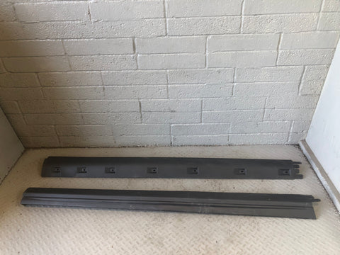 Discovery 3 or 4 Sill Trim Cover Protector Pair Land Rover 2004 to 2014 J18066