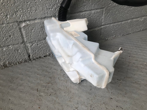 Range Rover Evoque Windscreen Washer Bottle Tank with 2 Pumps L538 2011 to 2015