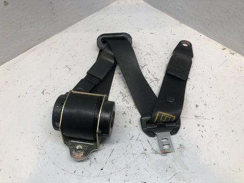 Discovery 2 Seat Belt Near Side Rear Middle Row Black Land Rover 1998 to 2004