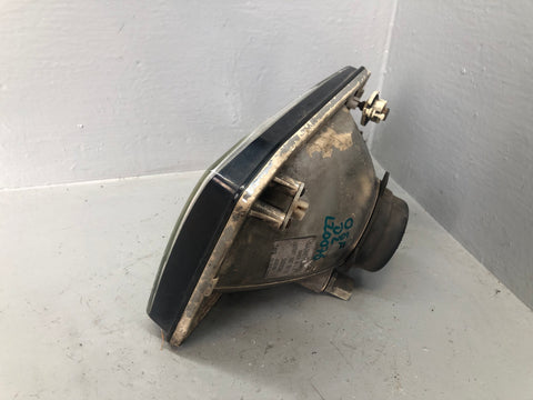 Discovery 2 Headlight Off Side Pre-Facelift XBC105120 Land Rover L20076