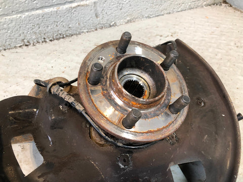 Discovery 4 Hub Near Side Front with ABS Sensor Land Rover 2009 to 2016 L12016