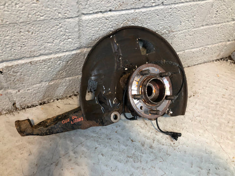 Discovery 4 Hub Off Side Front with ABS Sensor Land Rover 2009 to 2016 L120112