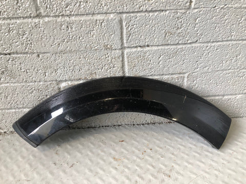 Discovery 4 Arch Trim Off Side Rear Quarter Santorini Black 2009 to 2016