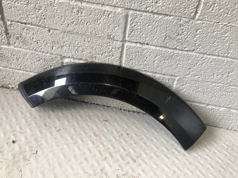 Discovery 4 Arch Trim Off Side Rear Quarter Santorini Black 2009 to 2016