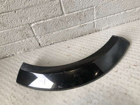 Discovery 4 Arch Trim Off Side Rear Quarter Santorini Black 2009 to 2016