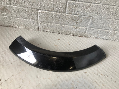 Discovery 4 Arch Trim Off Side Rear Quarter Santorini Black 2009 to 2016