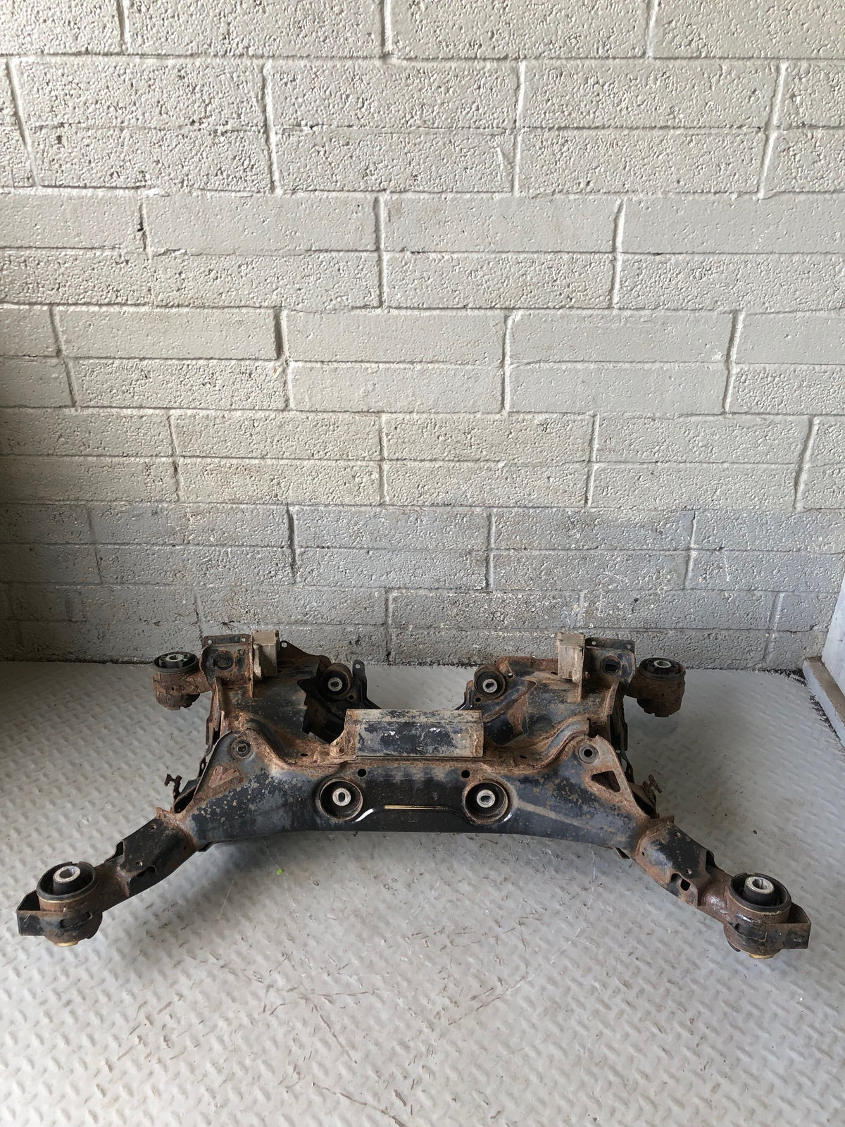 Discovery Sport Rear Subframe Diff Carrier L550 Land Rover 2014 to 2019