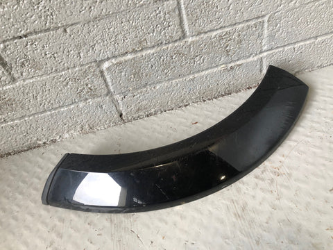 Discovery 4 Arch Trim Near Side Rear Quarter Santorini Black 2009 to 2016