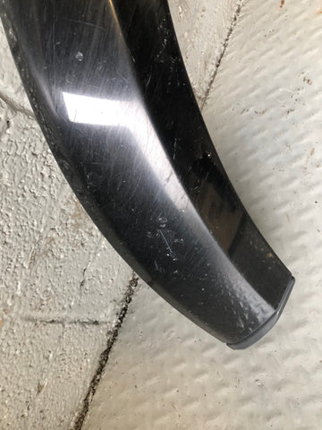 Discovery 4 Wheel Arch Trim Front Near Side Santorini Black Land Rover