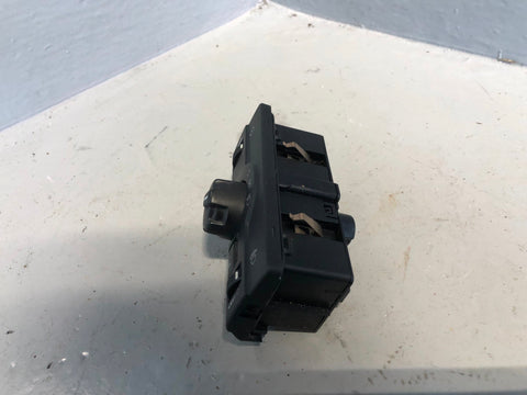 Freelander 2 Headlight Switch HSE 6G9N-13A024-JE Land Rover 2006 to 2011