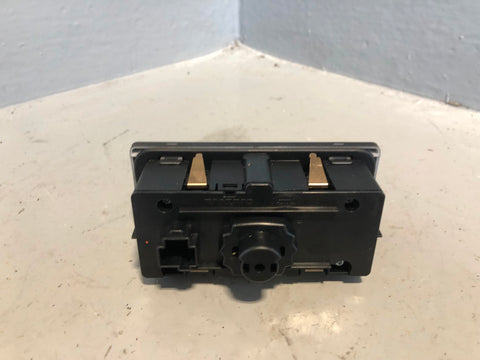 Freelander 2 Headlight Switch HSE 6G9N-13A024-JE Land Rover 2006 to 2011