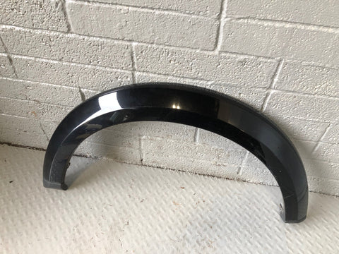 Discovery 4 Wheel Arch Trim Front Off Side Santorini Black Land Rover