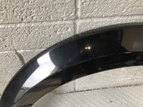 Discovery 4 Wheel Arch Trim Front Off Side Santorini Black Land Rover