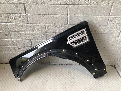 Discovery 4 Front Wing Near Side Santorini Black LRC 820 2009 to 2016 K30075
