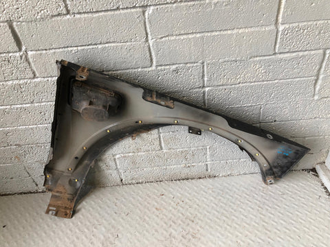 Discovery 4 Front Wing Near Side Santorini Black LRC 820 2009 to 2016 K30075