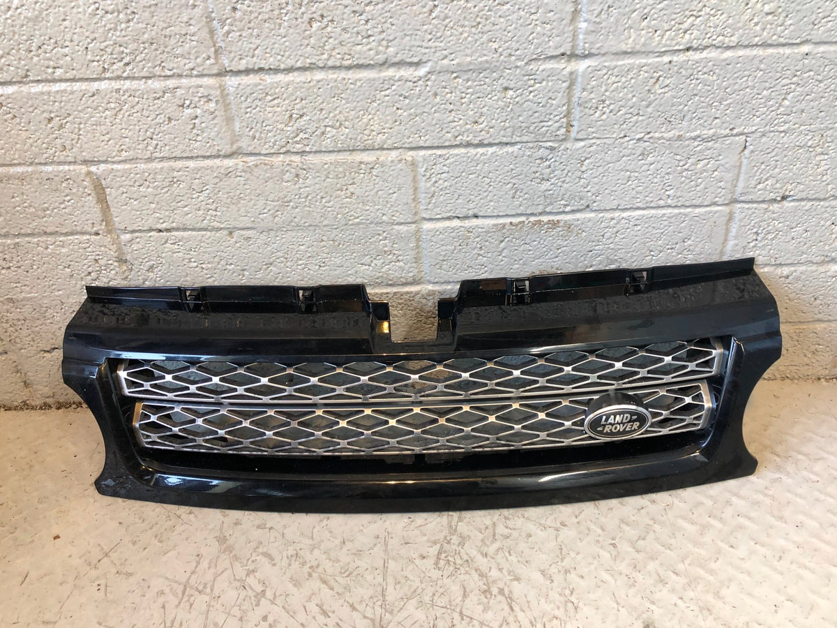 Range Rover Sport Front Grille Facelift in Black and Silver L320 2009 to 2013