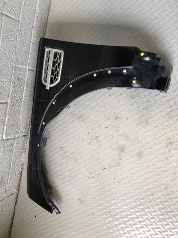 Discovery 4 Front Wing Near Side Santorini Black LRC 820 2009 to 2016 K30075
