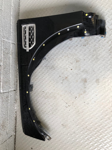 Discovery 4 Front Wing Near Side Santorini Black LRC 820 2009 to 2016 K30075