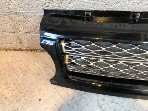 Range Rover Sport Front Grille Facelift in Black and Silver L320 2009 to 2013