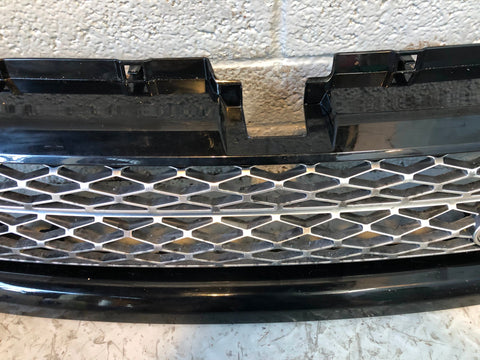 Range Rover Sport Front Grille Facelift in Black and Silver L320 2009 to 2013