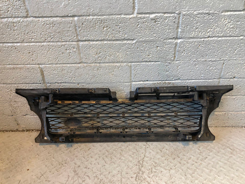 Range Rover Sport Front Grille Facelift in Black and Silver L320 2009 to 2013
