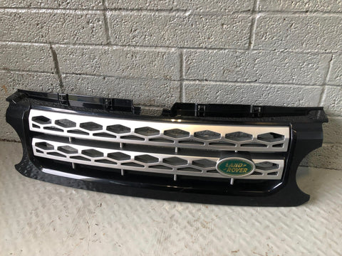 Discovery 4 Grille Front Santorini Black Land Rover 2009 to 2016 K30075