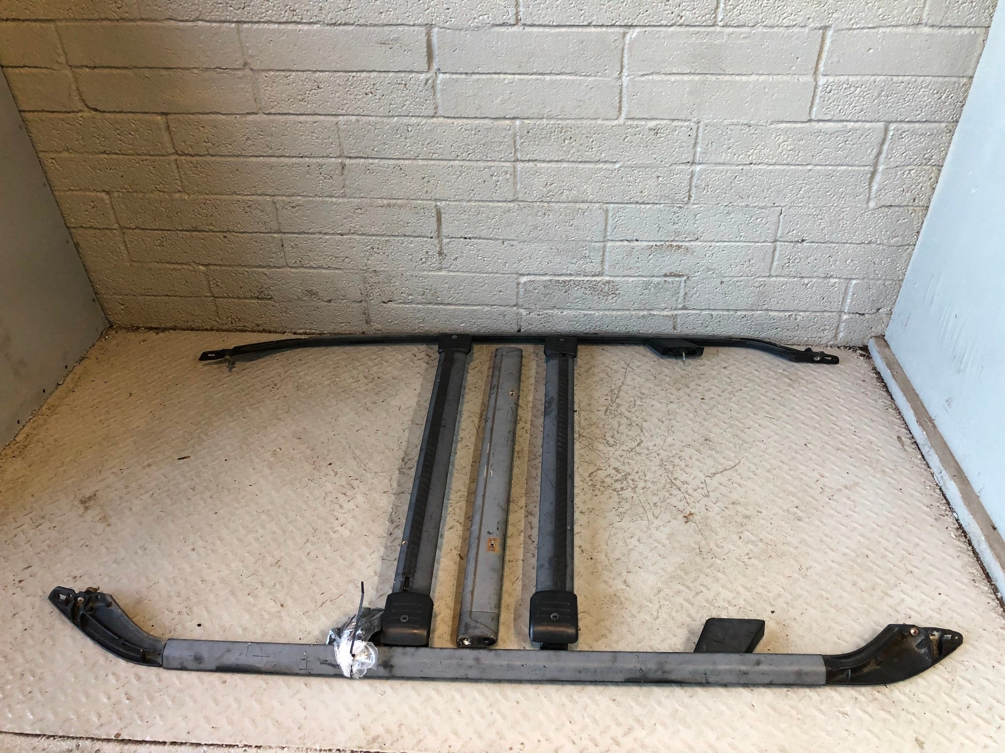 Freelander 2 Roof Rails Pair Of with Cross Bar Land Rover 2006 to 2011 ...