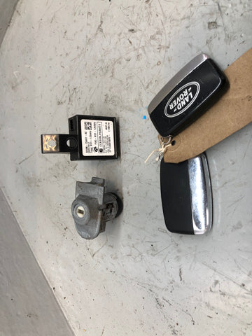 Discovery 4 Key Remotes and Blades with Door Lock Land Rover 2009 to 2014 L17036