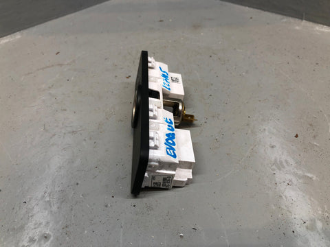 Range Rover Evoque Aux USB 12v Port CPLA-19C166-CB L538 2011 to 2018