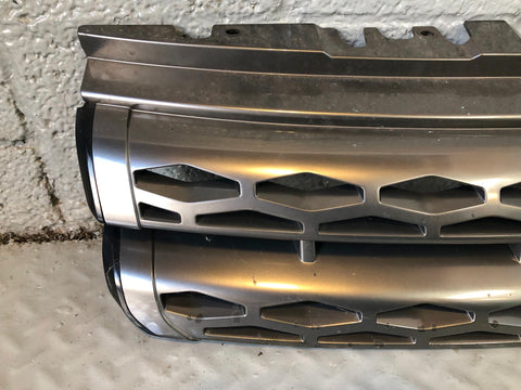 Range Rover Evoque Front Grille in Silver L538 2011 to 2015 L27105